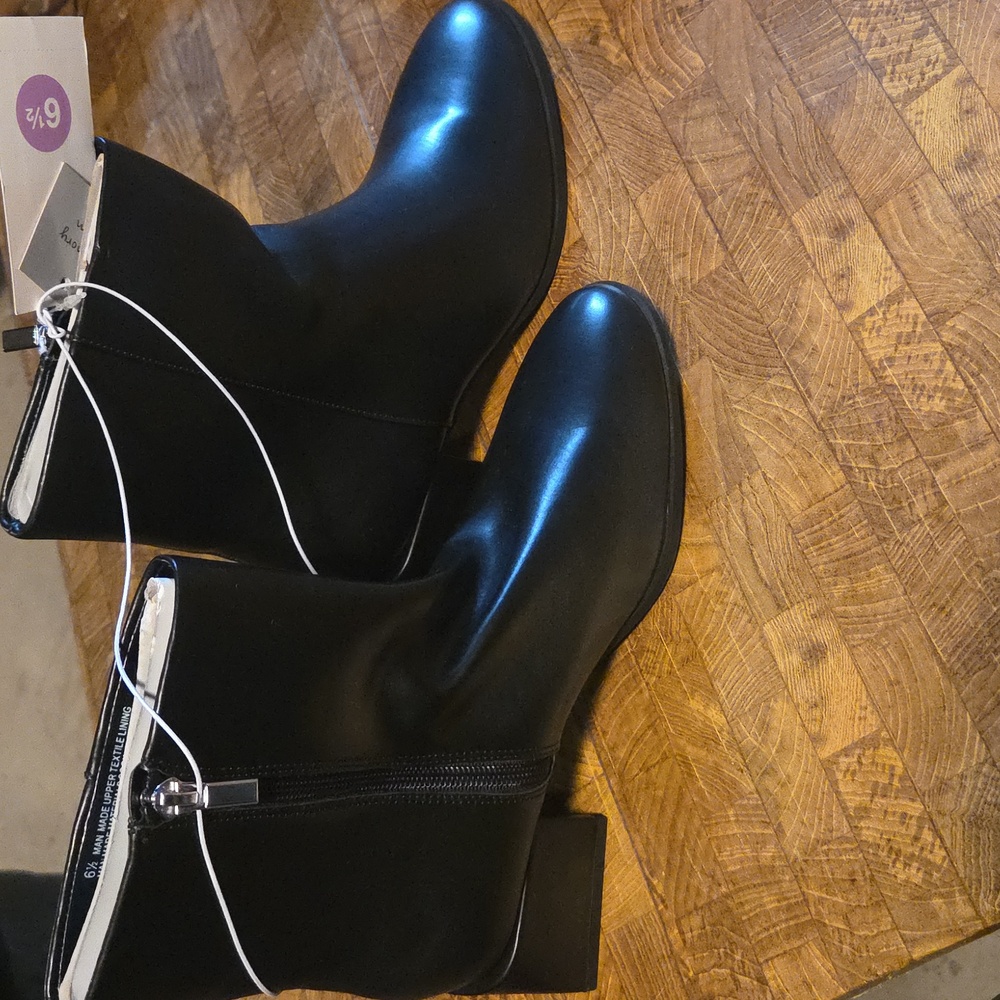 a new day Black Ankle Boots